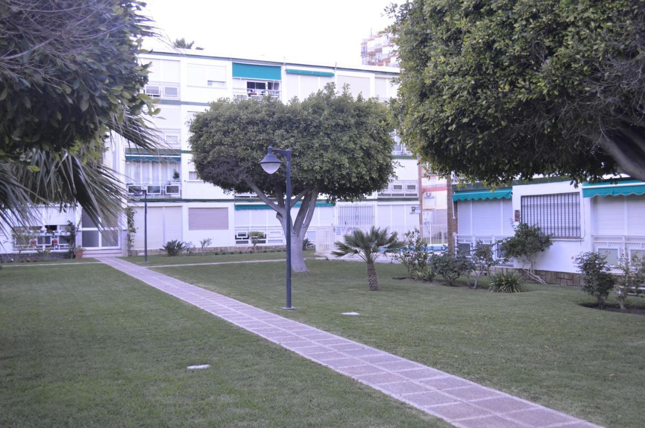 Apartamentos recién reformados al lado de la playa Benalmádena Exterior foto