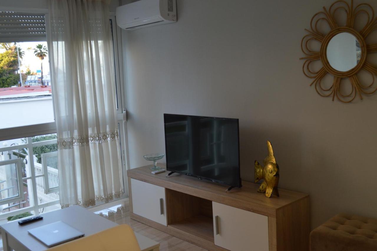 Apartamentos recién reformados al lado de la playa Benalmádena Exterior foto